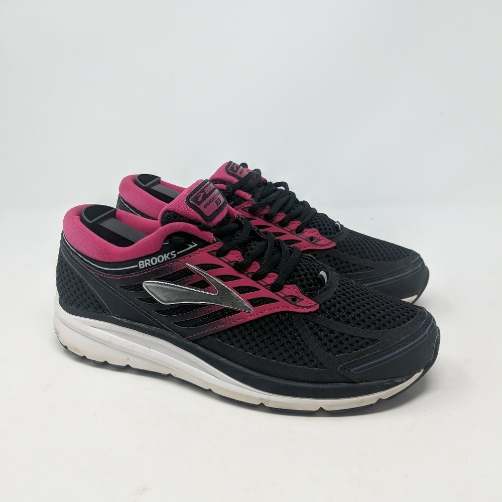 Brooks Black and Pink Women's Sneakers
